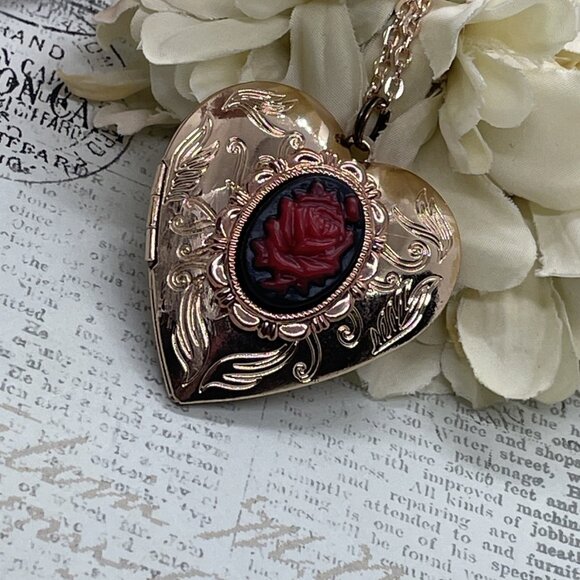 Cameo Black Red Love Rose Gothic Christmas Rose Gold Heart Locket Anniversary - Picture 6 of 12